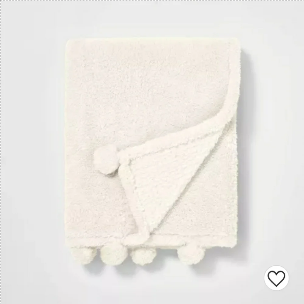New Kids Teddy Bear Plush Throw Blanket Pillowfort - 100% Polyester Color White